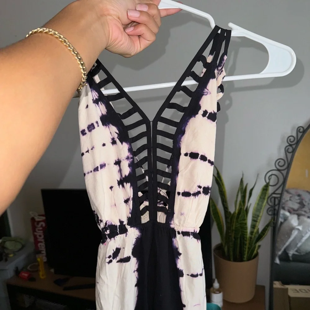 Dress - Picture 1 of 4